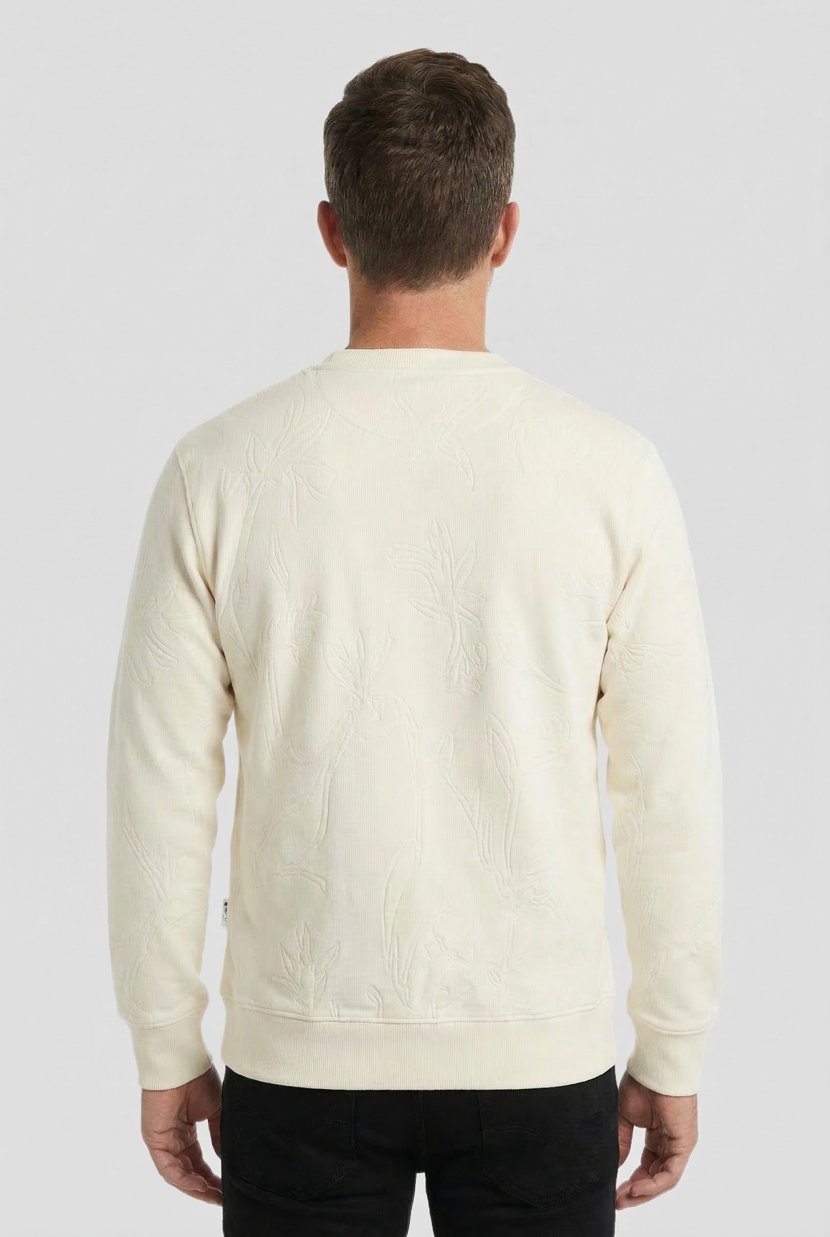 #Color_Off-White